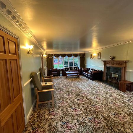 Unwind In Comfort At Cosy Caradus Your 4 Bedroom Home Sweet Home! Birmingham Exterior photo