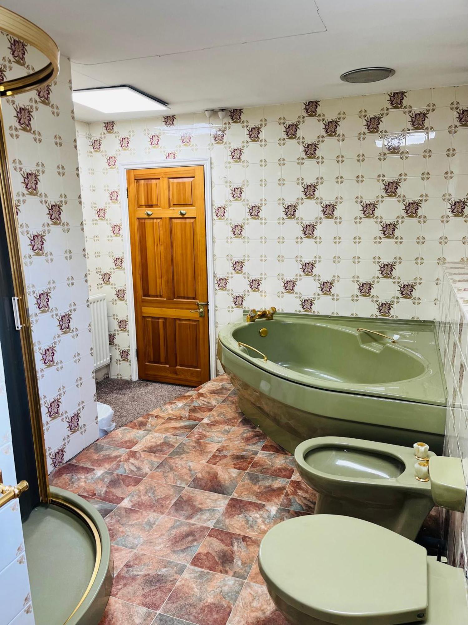 Unwind In Comfort At Cosy Caradus Your 4 Bedroom Home Sweet Home! Birmingham Exterior photo