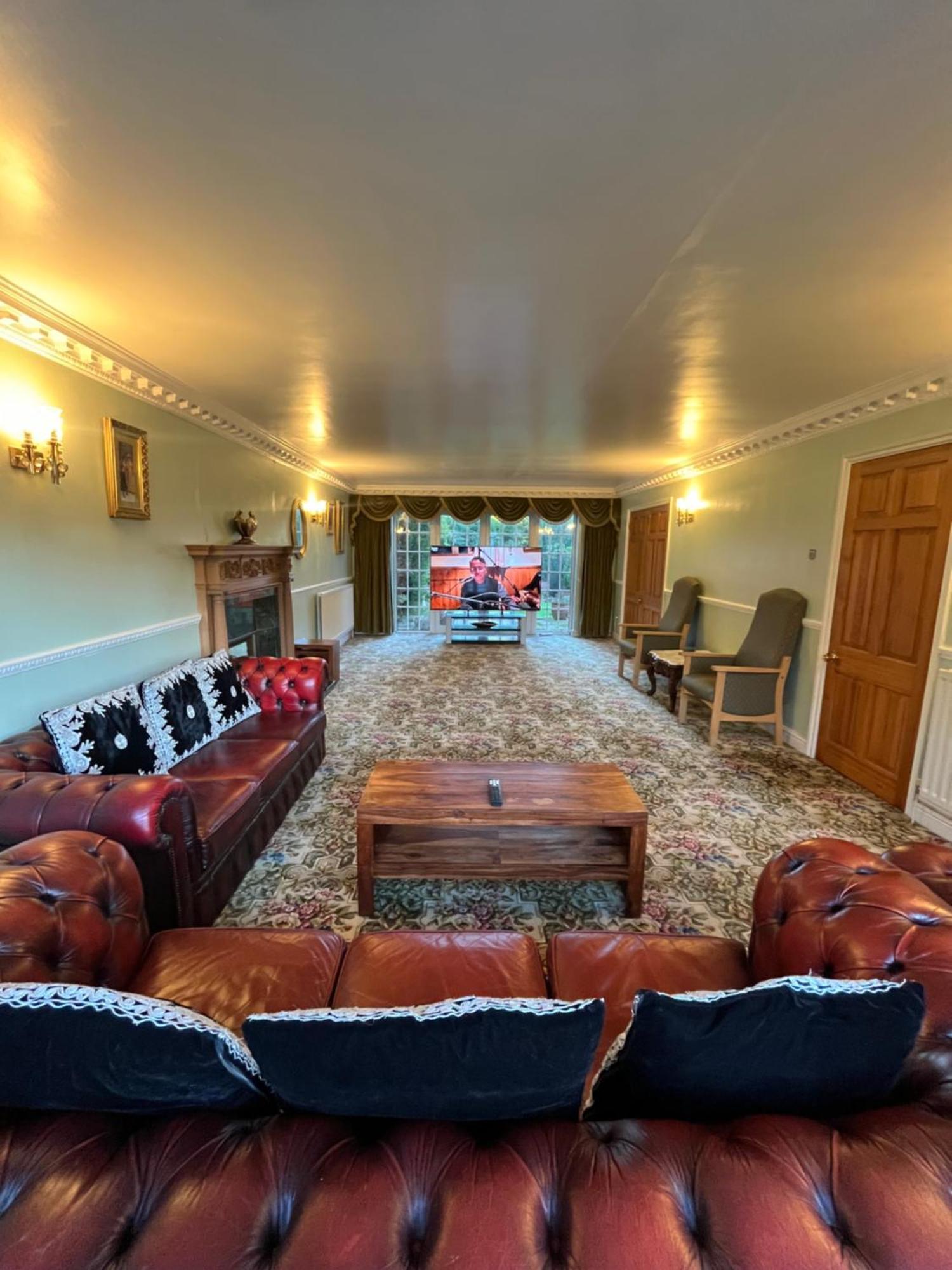 Unwind In Comfort At Cosy Caradus Your 4 Bedroom Home Sweet Home! Birmingham Exterior photo